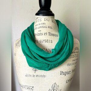 GAP Green Infinity Scarf
